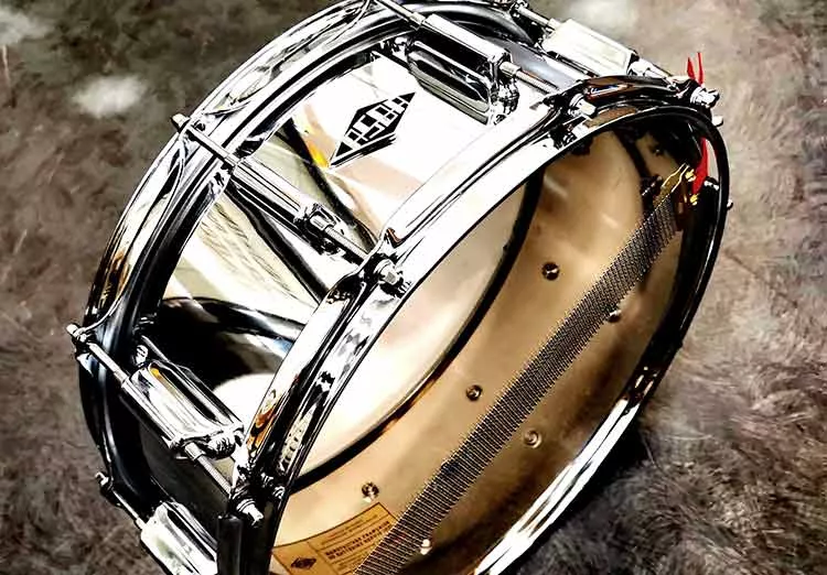 rangement des instruments à percussion