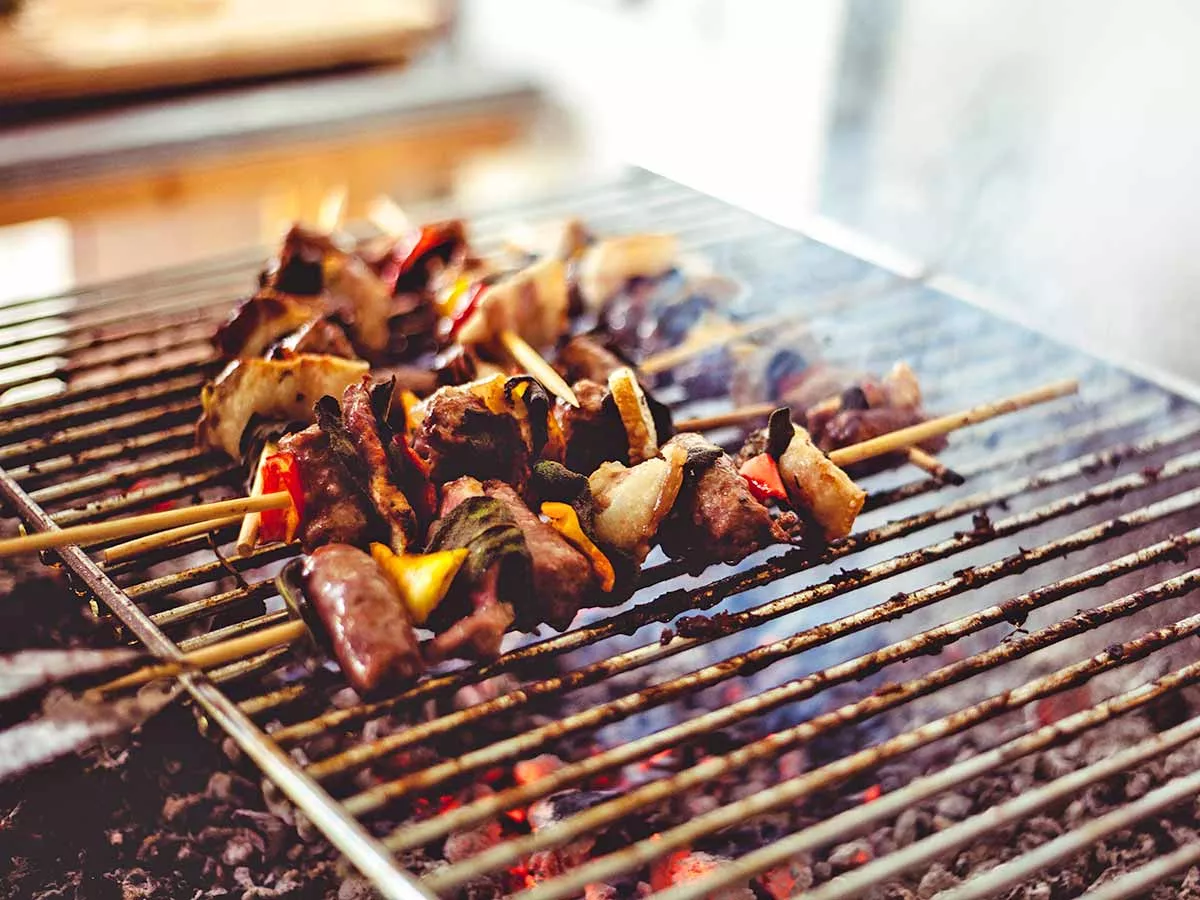 que faire des restes de grillades pas cuites