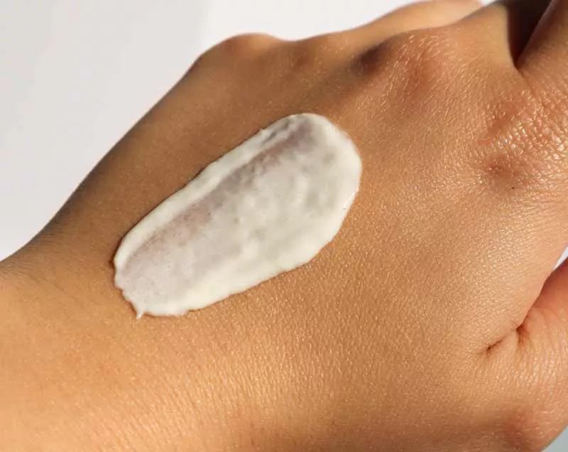 reconnaitre crème solaire périmée